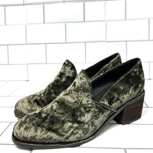 Jeffrey Campbell Mcgavin Olive Green Crushed Velvet Heeled Loafers Size 10
